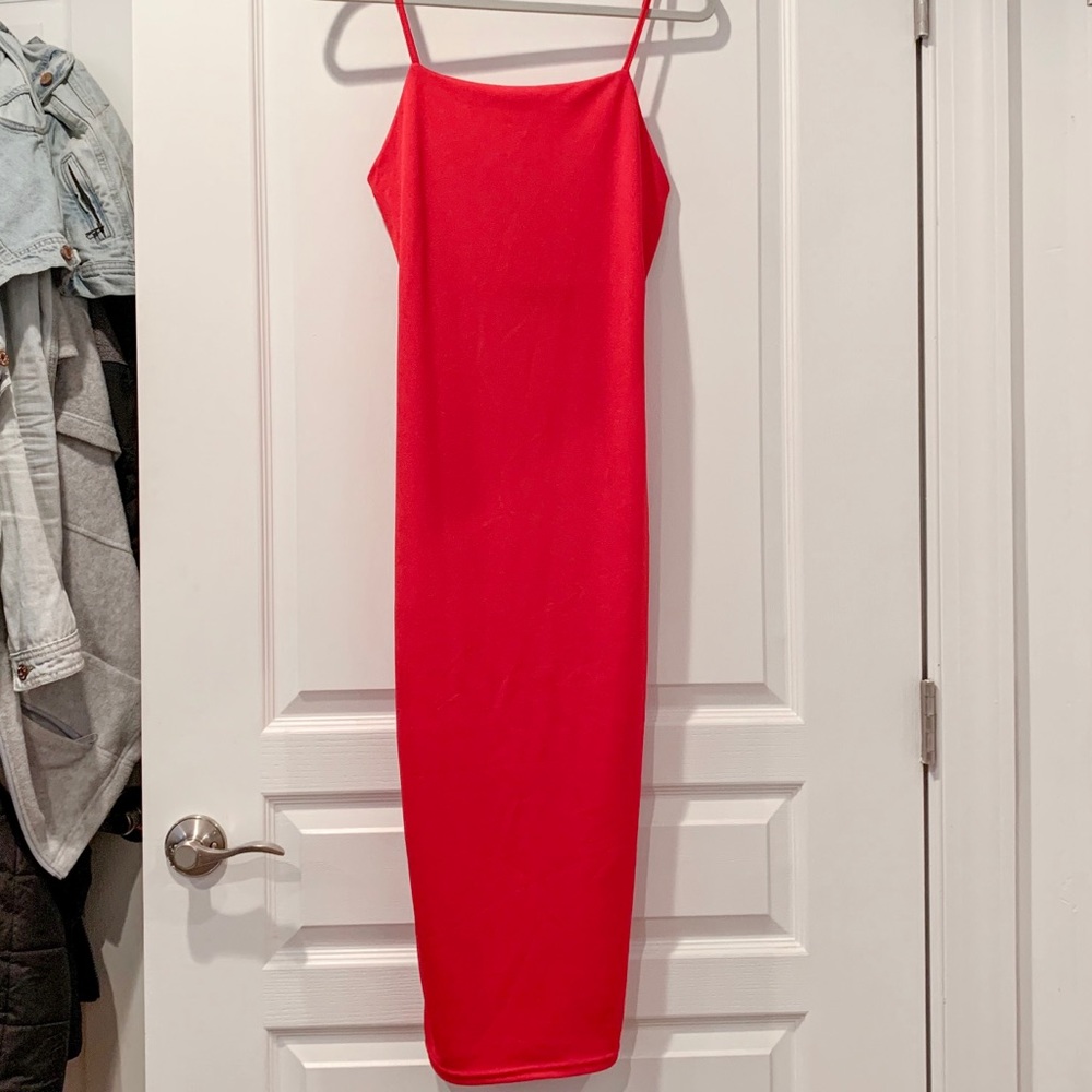 *SOLD* MWT. Pretty Little Thing Red Midi Dress
